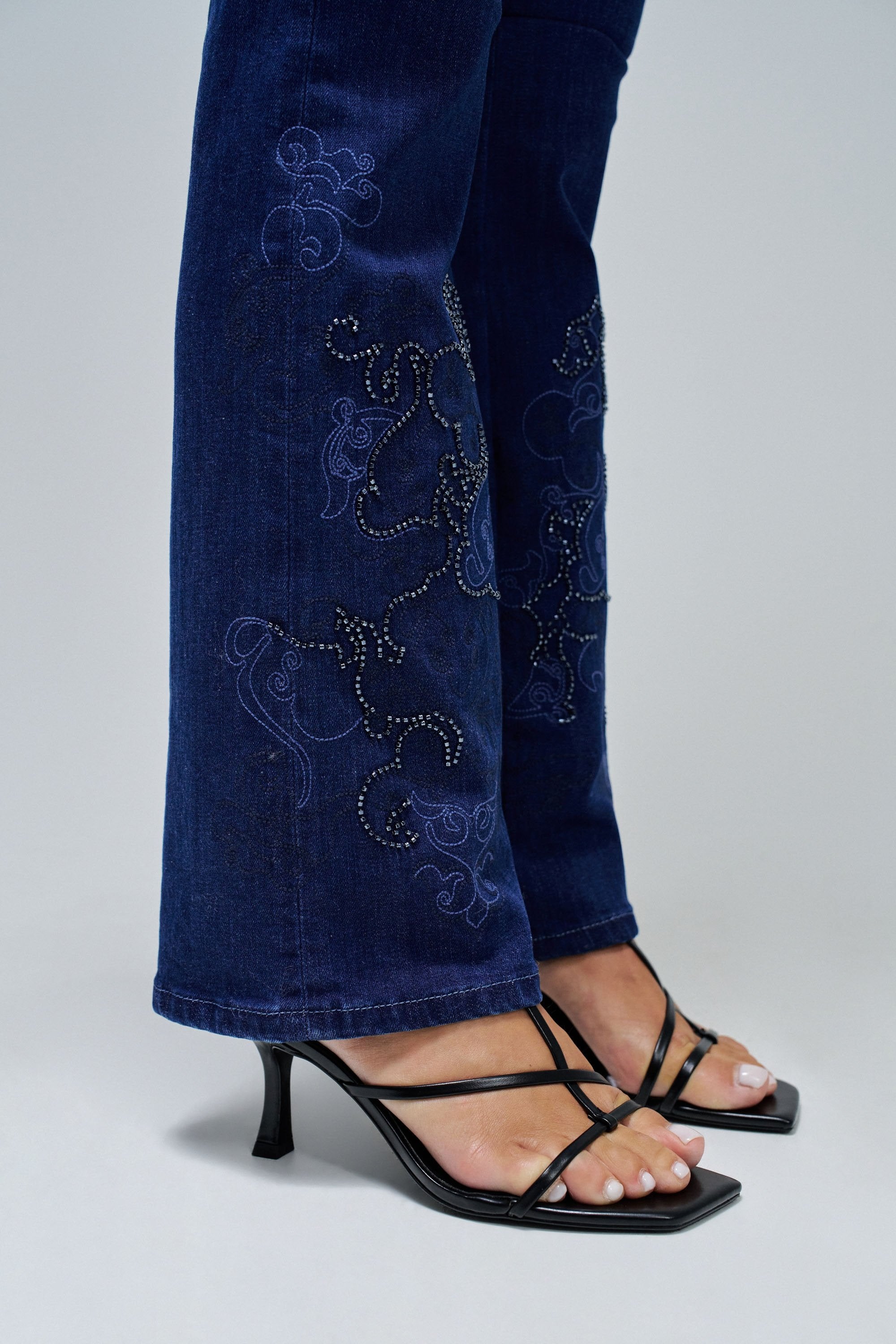 BOOTCUT SECRET BRODERIE OURLET 21010246