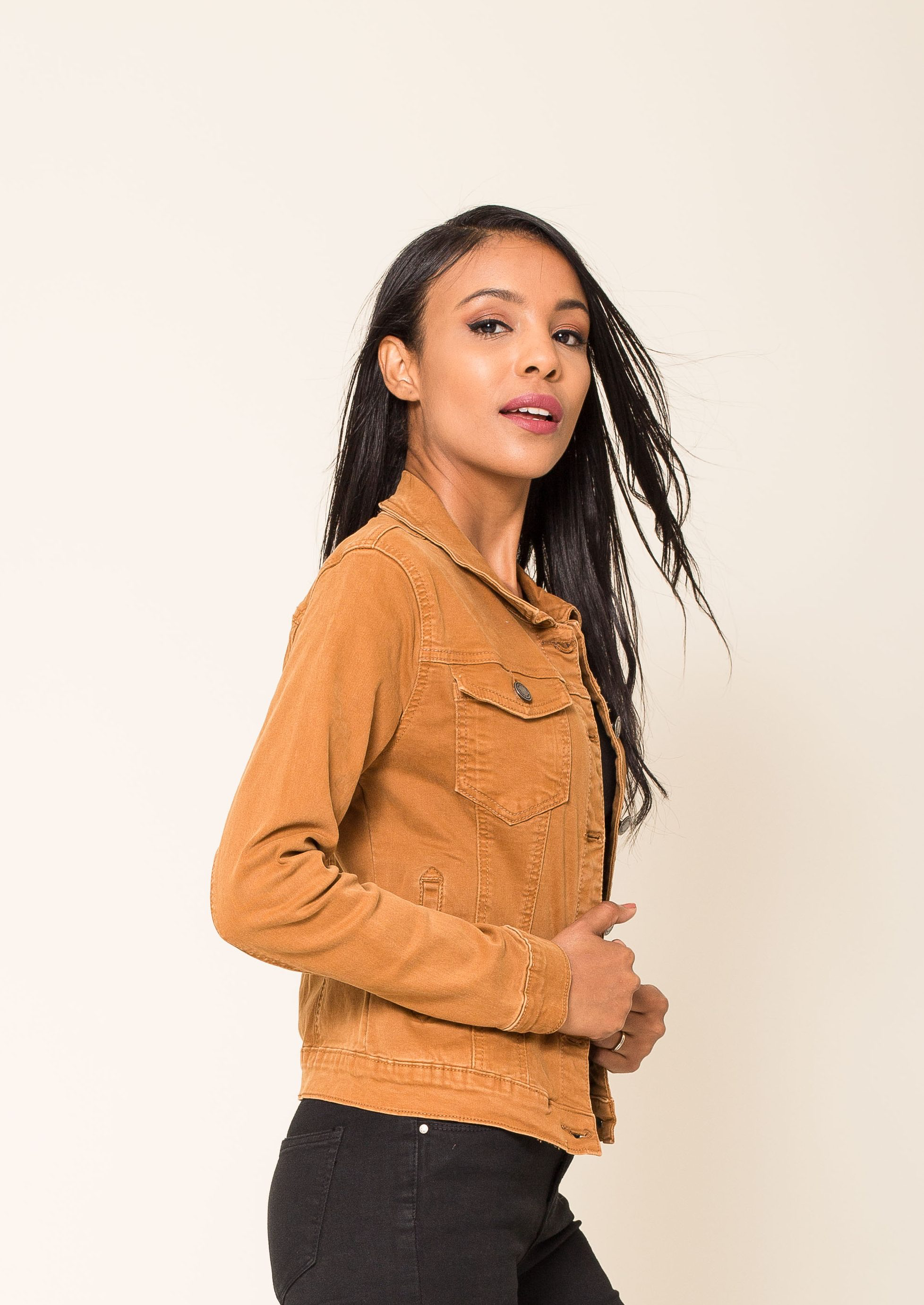 VESTE EN JEAN DE COULEUR CAMEL