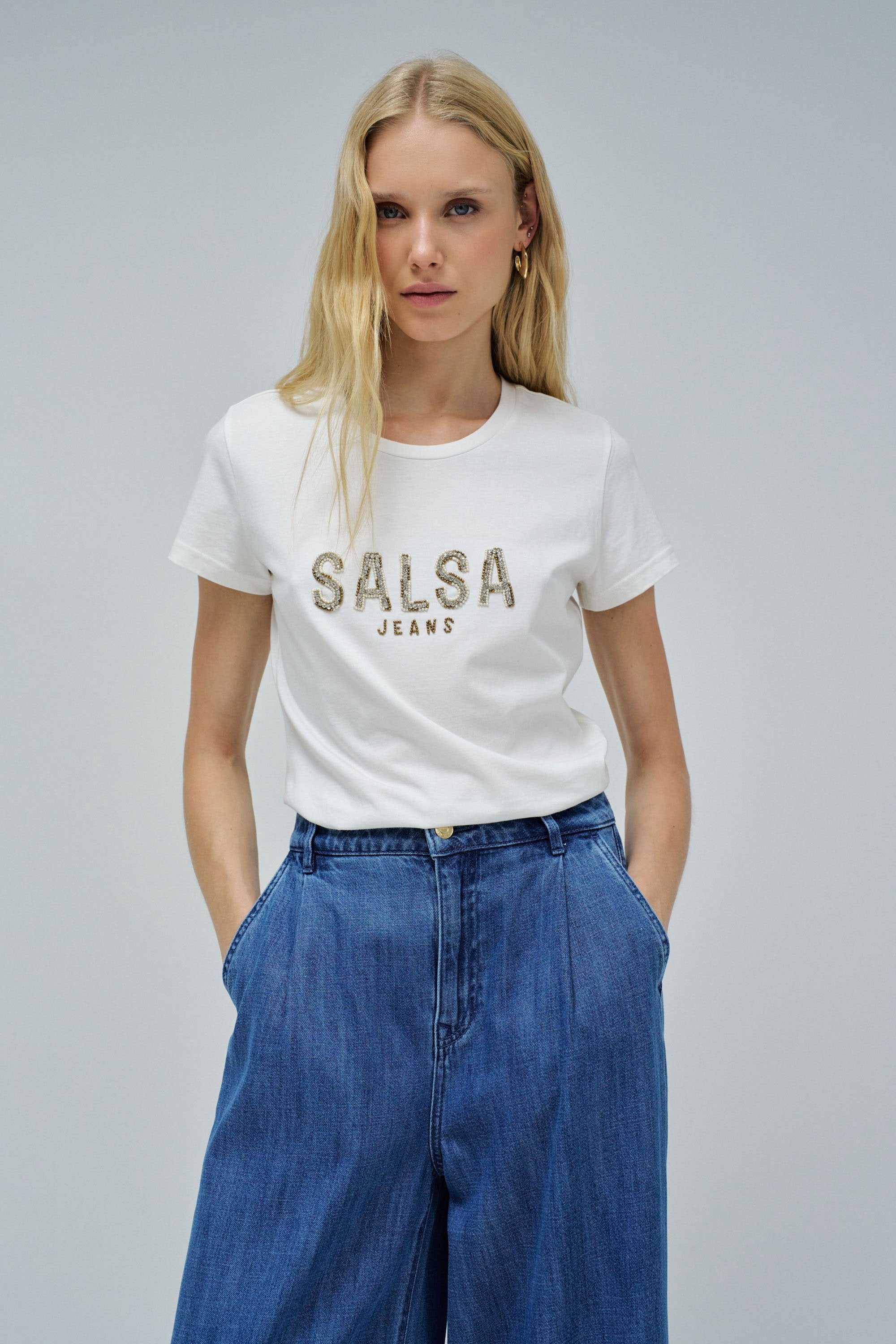 T-SHIRT AVEC LOGO 21010484010
