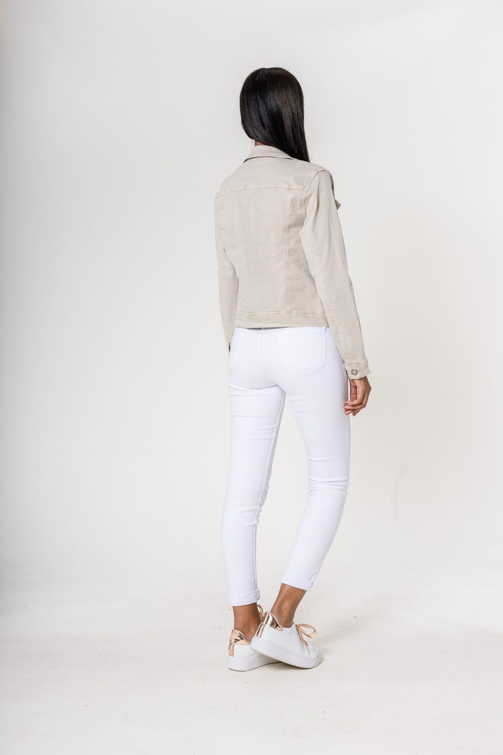 VESTE EN JEAN DE COULEUR CRÈME